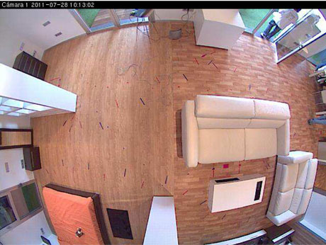 图1：CIAMI生活实验室的照片，摄于天花板上的摄像机。