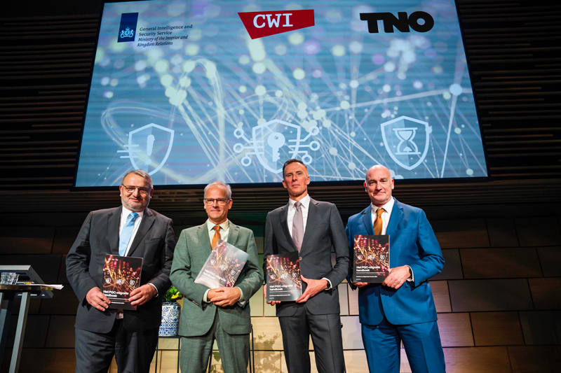 From left to right: Maarten Tossings (COO, TNO), Zsolt Szabó (Minister of Digitalisation and Kingdom Relations), Bas Dunnebier (CSTO, AIVD), and Ton de Kok (director CWI).