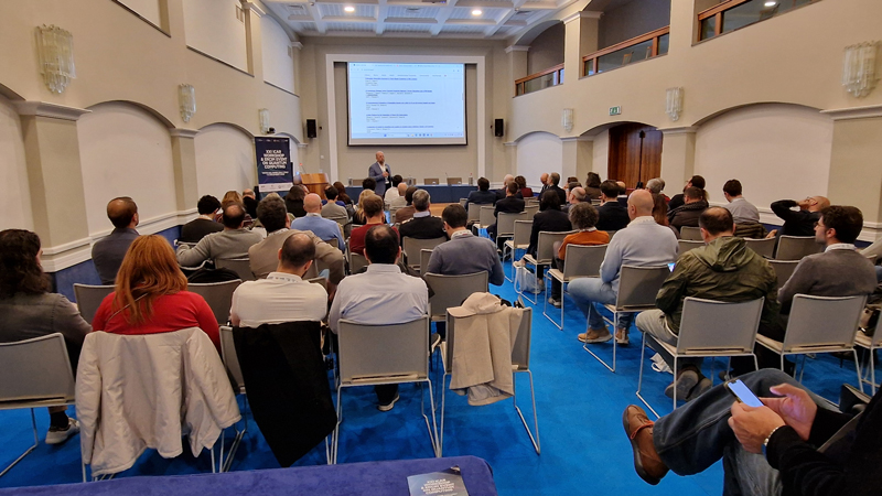 Fabio Martinelli, Director of CNR-ICAR, addresses the participants at the ERCIM event on Quantum Computing, held as part of the XXI ICAR–CNR Workshop on 2 December 2025.