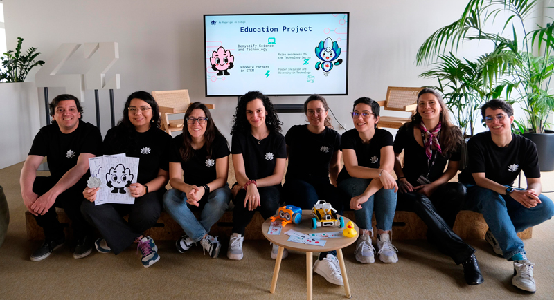 Figure 2: Team members of Raparigas do Código, a non-profit organisation offering free technology education for girls and women.