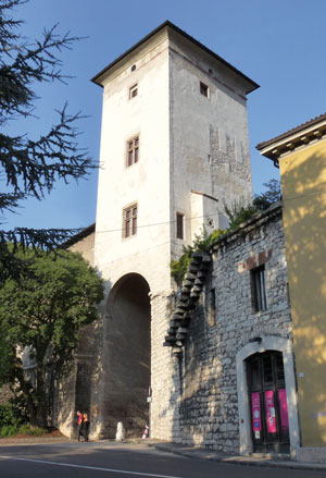 Torre Aquila